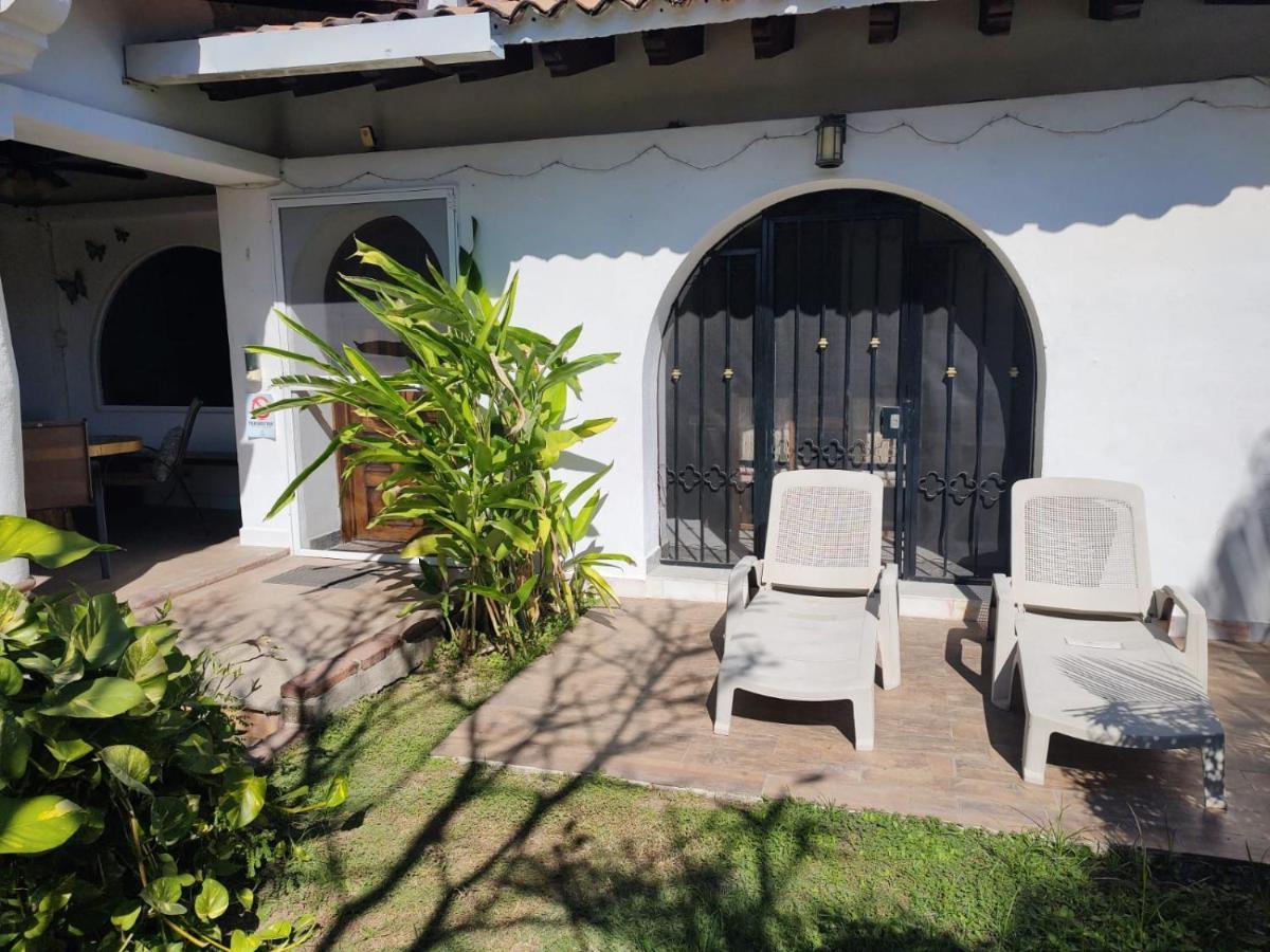 Aventura Pacifico Boutique Suites & Villas (Adults Only) Bucerías المظهر الخارجي الصورة